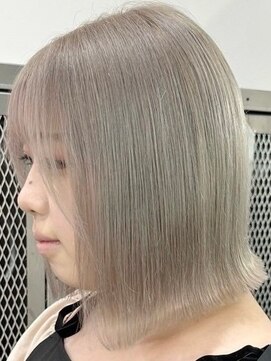 ウィコ 新宿(WICO) greige [新宿駅/切りっぱなしボブ/エアリーロング]