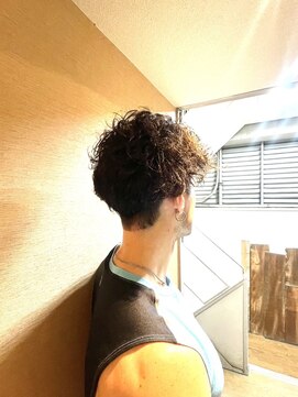 アックスピュア(axe pure) 癖毛を活かしたメンズデザインカット