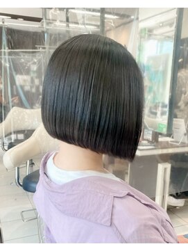 アッシュ 横浜西口店(Ash) ナチュラル前下がりボブ
