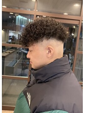 イエローコーン 金沢文庫店(YELLOW CORN) フェード/フェードカット/スパイラルパーマ/ツイストスパイラル