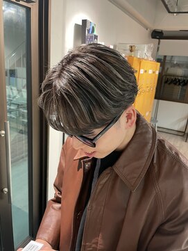 シャンプーボーイアネックス(SHAMPOO BOY Annex) センターパート　メンズハイライト　佐世保