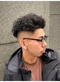 宮城リョータ風オールバックパーマ　スキンフェード