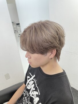 ナインバイトゥルース(9 NINE by truth) 【メンズ】センターパートウルフ×ホワイトベージュ