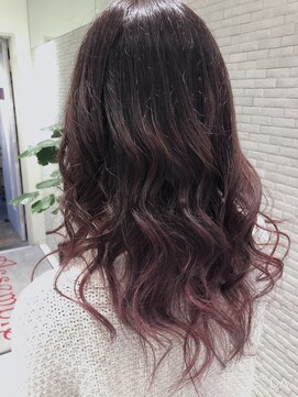 アッサンブレトウキョウ 月島店(Assemble Tokyo) グラデーションピンク