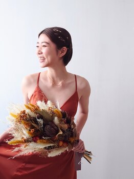ブルームス アンジュ(Blooms Unge)の写真/【ブライダルはBlooms Unge】ご参列ゲスト様のヘアメイクはもちろん、花嫁様の前撮りにも大人気なサロン♪