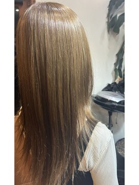 スウィープヘア(Sweep Hair) beige color