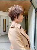 白髪無視耳掛け大人ショート