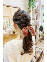 ロカット サロン(Roquat Salon)&nbsp;大人ロングローポニーアレンジ【卒業式/立川/立川/ヘアセット】