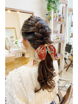 ロカット サロン(Roquat Salon) 大人ロングローポニーアレンジ【卒業式/立川/立川/ヘアセット】