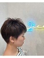 ニィ(2iee.)&nbsp;マッシュアシメショート