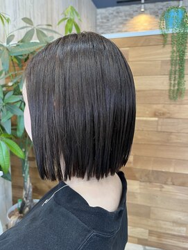 ヴィーナ(Veena) 切りっぱなしボブ★