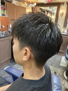 ルピナス 中田(Lupinus) まとめる刈り上げスタイル