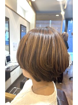 ヘアー グリーン(hair green) おしゃれハイライト/愛されショート/30代40代
