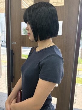 ノア(NOA by KENJE) ぱつっとボブ