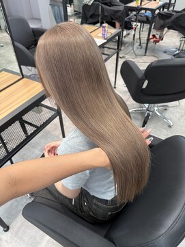 リンドトウキョウ(LINDO TOKYO) ミルクティーベージュ/ブリーチ/ハイトーン/ダブルカラー/艶髪