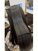 キャラ 池袋本店(CHARA)&nbsp;“髪質改善×縮毛矯正“で、艶とまとまり◎別人級の美髪へ♪