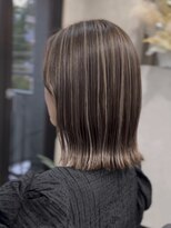 ルアナ(Luana.)&nbsp;◇白髪ぼかしハイライトで大人可愛くお洒落を楽しむ◇