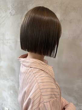ビーヘアー 近鉄八尾店(Bee.hair) 切りっぱなしボブ×オリーブベージュ
