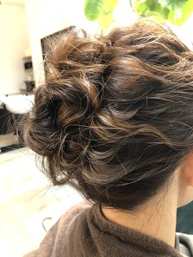 リペロ ルー(Lipero ruu) ウェーブアップスタイル