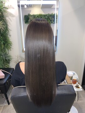 アールサロン アオヤマ(Rr SALON AOYAMA) プラチナミネコラダークグレー