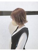 切りっぱなしボブ×ミルクティーカラー