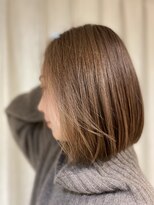 シュロ(Shuro 棕櫚) 明るめのパッツリワンレンボブ