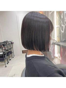 アイユー(ii+U) ボブ　丸みボブ　黒髪　艶髪　大人可愛い