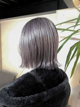 ロナ 岡崎竜美丘店(RONA) シルバーカラー&外はねボブ1