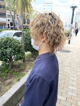 イナズマヘアー(INAZUMA HAIR) men's ブリーチパーマ