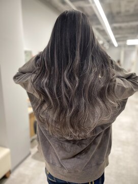 アヴァンス 京橋店(AVANCE) ハイライトで立体感のあるスタイルに！