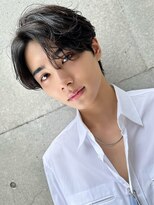 オグジュアリー 表参道(aux.) スーツ短髪ツーブロック束感モテる黒髪シークレットパーマ流行