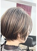 ショートボブ