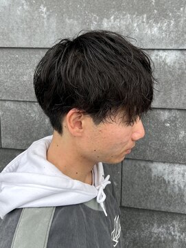 ヒュイル バイ ニアウ(Hwyl by Niau) メンズカットパーマニュアンスパーマスパイラルパーママッシュ