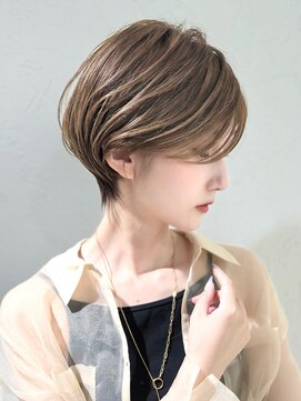 アンド ストーリーズ(&STORIES) 前髪あり耳掛け丸みくびれ大人ショートボブ20代30代40代50代＊