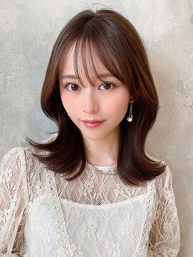 ラルユー 金山(LallYou) 後れ毛が可愛い顔周りレイヤー/ナチュラルアッシュ/顔周り