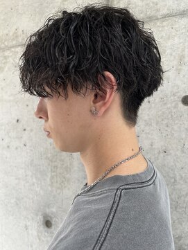 イズ(iss) 波巻きパーマ