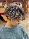 ホワイトシルバーバレイヤージュサーフフェザーショート