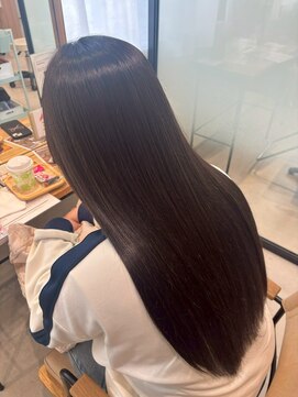 ファムバイアヴァンス(Femme by AVANCE.) 本質美ストレートロング