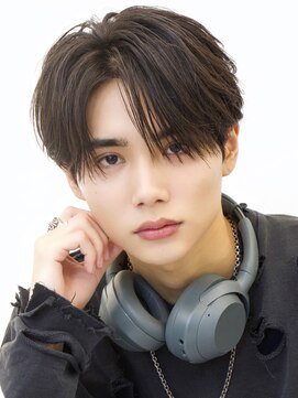 エイド 本店(aid) メンズセンターパートシースルーバングショートダウンパーマ