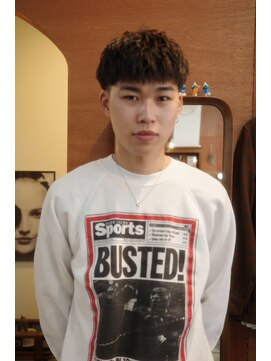 エディ(Edy) メンズ刈り上げスパイキーショートニュアンスパーマ眉毛カット