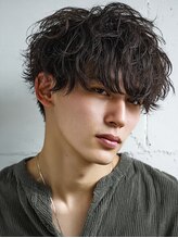 《ハイウエイトのツイストスパイラルパーマ》サイドを高めに刈り上げた、すっきり清潔感スタイル◎[五井]