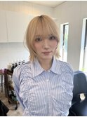 ホワイトブロンドボブ