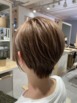 ワンデイ 表参道(oneday)&nbsp;ショートヘア×極細ハイライトカラー