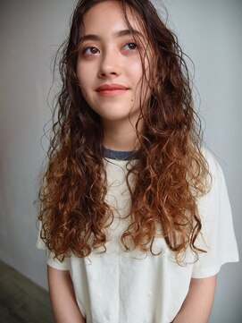 アオイ(aoi.) 福岡【aoi.】セミウエットナチュラルロング