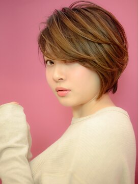 ベック ヘアサロン(BEKKU hair salon) 「BEKKU」別宮聖一　後頭部のシルエットがキレイなショートボブ