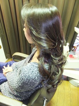 マリアクロス(MARIA CROSS) ロングレイヤーカール仕上げ