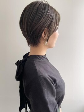セルカ 新宿(CERCA) カーキグレージュショートヘア【CERCA新宿/新宿西口】