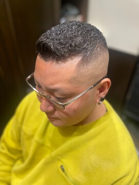 ヒロギンザバーバーショップ 神楽坂店(HIRO GINZA BARBER SHOP) スキンフェード×濡れパン
