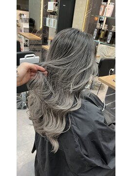 ラピス 大阪心斎橋店(Lapis) バレイヤージュ