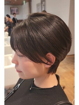 ゴットイール(GOTTO eel) 耳かけショートボブ